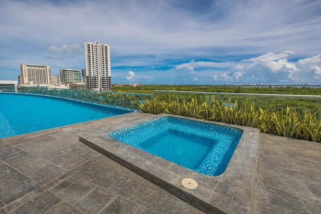 *New* Ocean & Lagoon View Apartment Next To Plaza Las Americas! Cancún