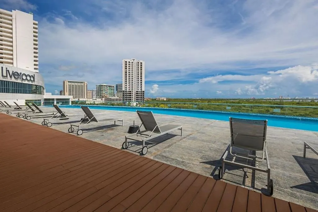 *New* Ocean & Lagoon View Apartment Next To Plaza Las Americas! Cancún