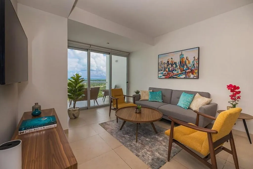 *New* Ocean & Lagoon View Apartment Next To Plaza Las Americas! Cancun